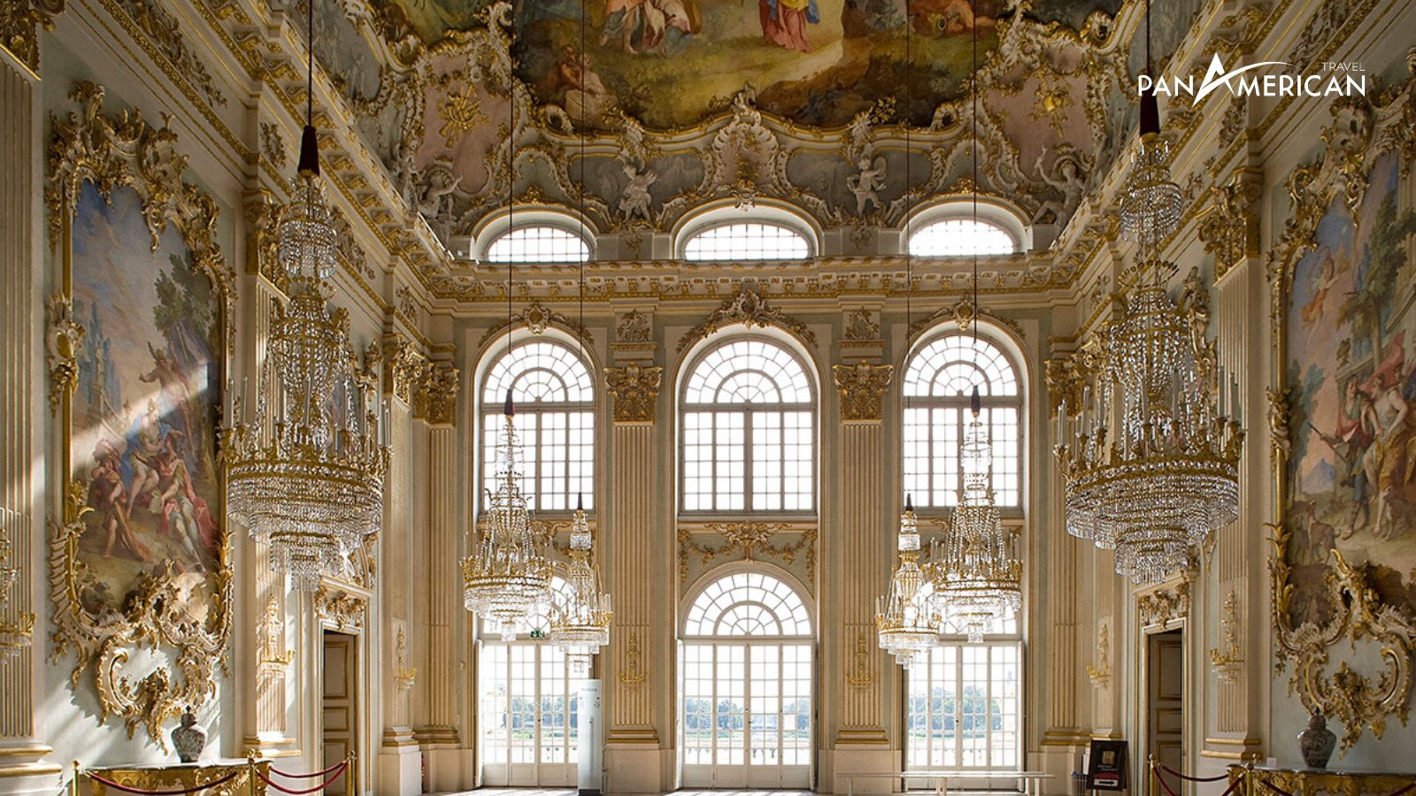 Kiến trúc lộng lẫy bên trong cung điện Nymphenburg