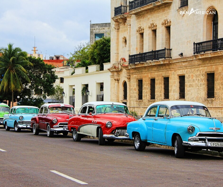 Đường phố Havana luôn có những chiếc xe cổ đầy màu sắc