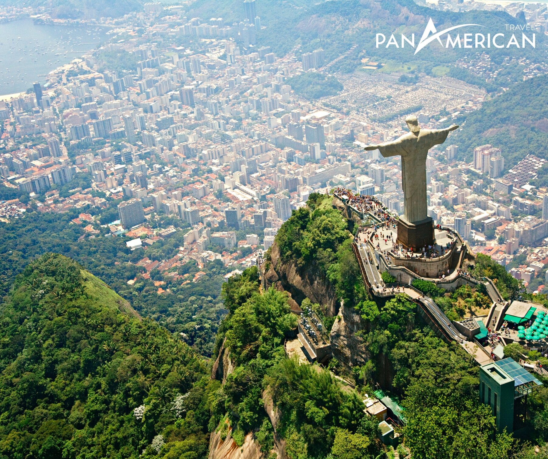 Tượng Chúa Cứu Thế cao sừng sững ở Rio de Janeiro
