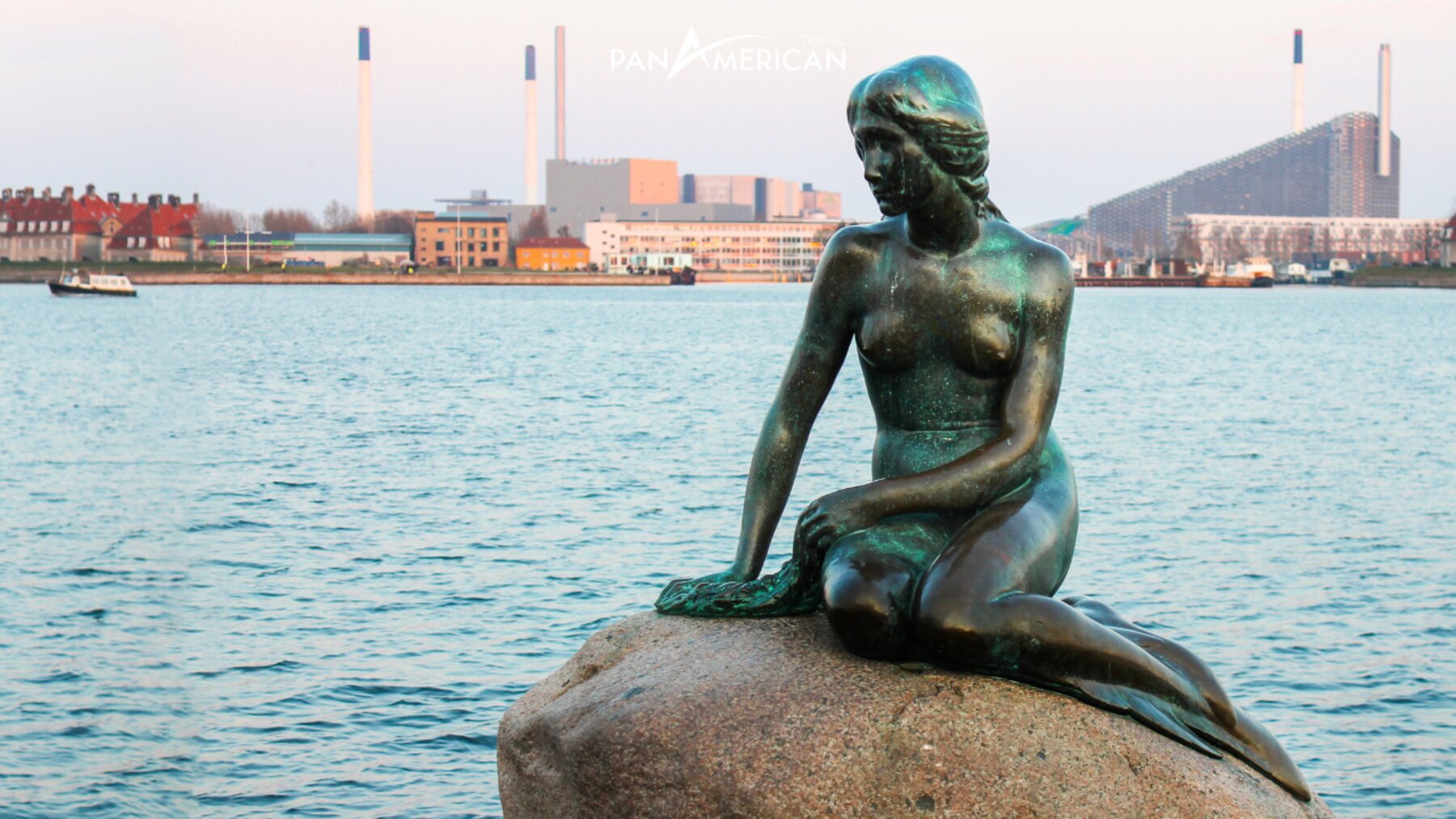 Bức tượng Nàng tiên cá tại bến cảng Copenhagen